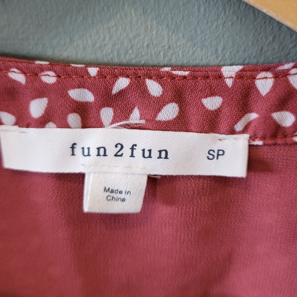 Fun 2 Fun Pink Blouse Petite Small - Picture 4 of 4